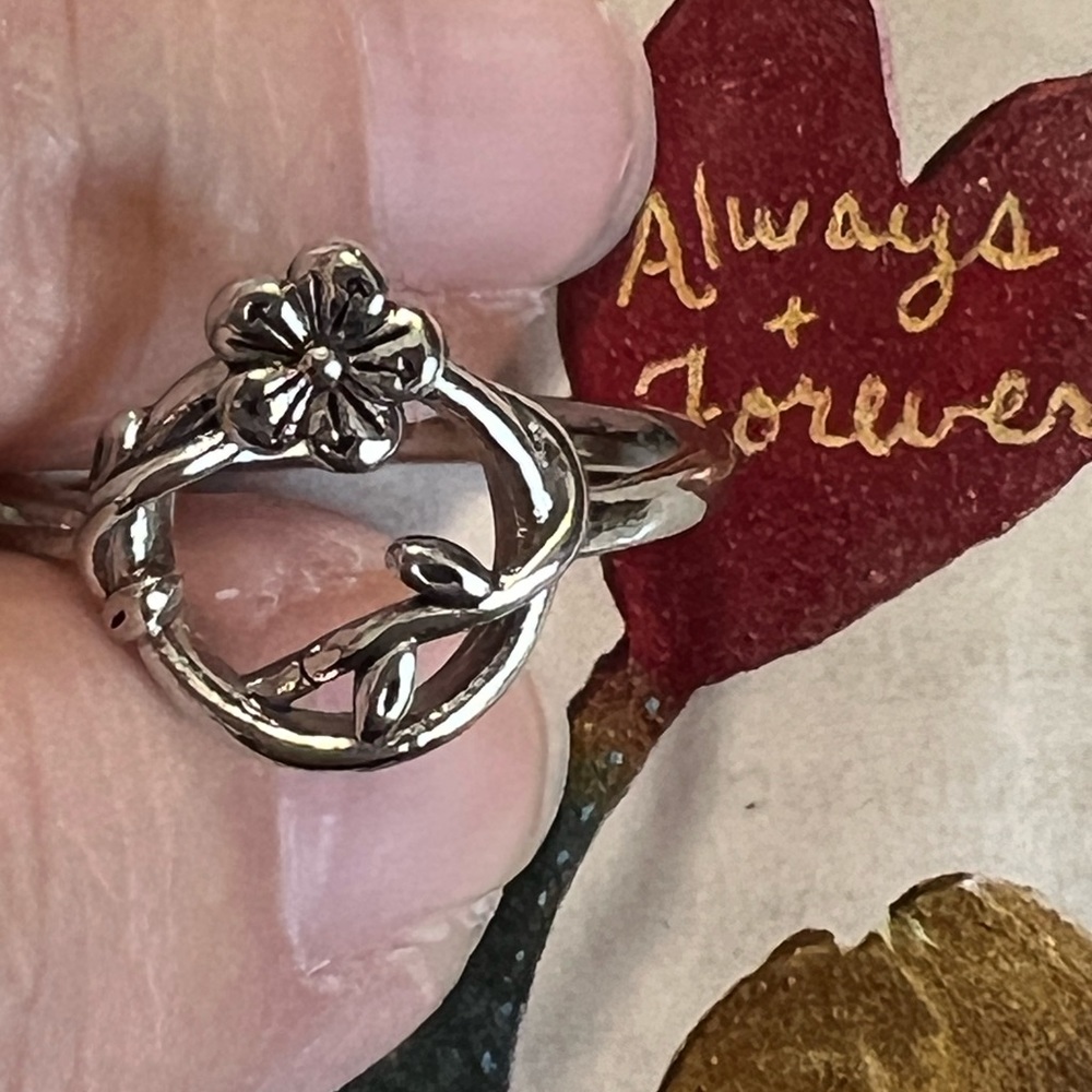 Magnolia floral spring ring